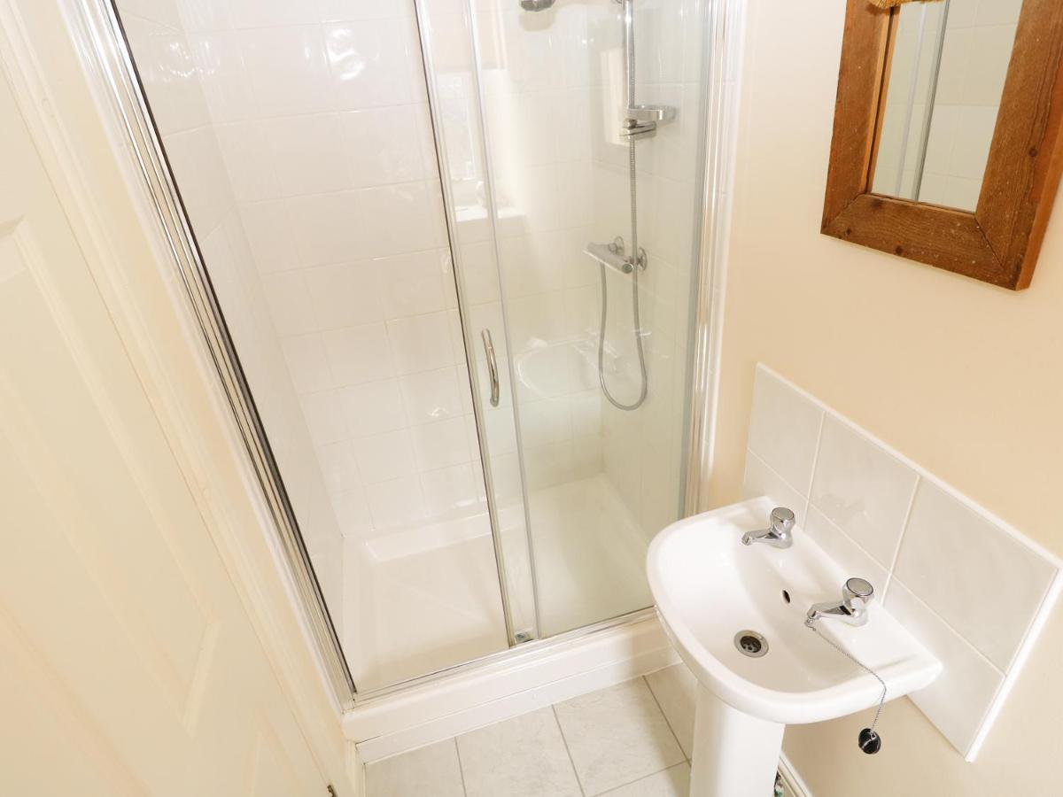 Апартаменти Flat 2, 4 St Edmund'S Terrace Ганстантон Екстер'єр фото